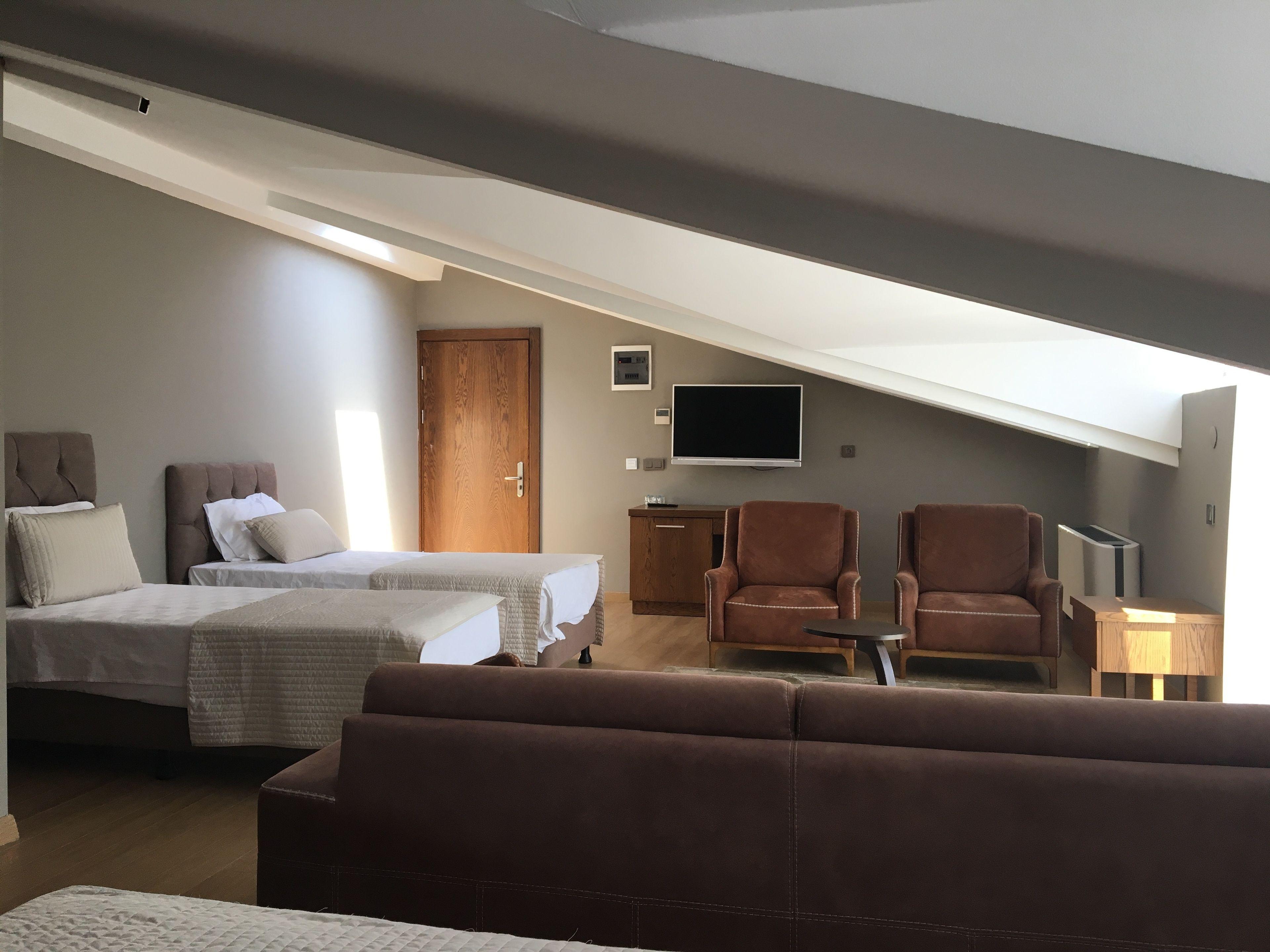 The Elegant Hotel — Fotoğraflar 1